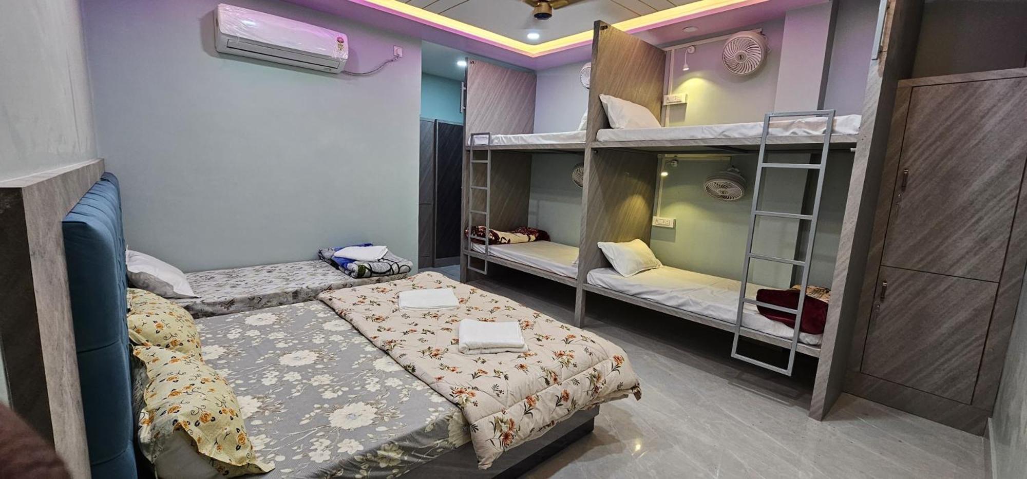 Kashi Om Guest house Varanasi